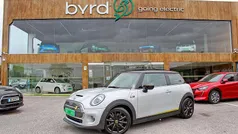 Prateado Usado 2021 Mini Cooper SE Essential Citadino | € 18.900 (Preço justo)