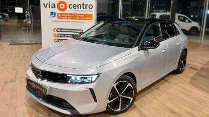 Cinza prata Usado 2023 Opel Astra Elegance Citadino | € 20.000 (Bom preço)