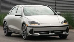Cinzento Usado 2023 Hyundai Ioniq 6 Techniq Sedan | € 33.000