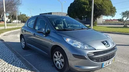 Usado Peugeot 207 68 HP (50 kW) 2012 Cinzento Citadino