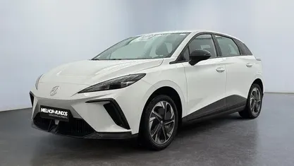Usado MG MG4 EV 125 kW (170 HP) 2023 Citadino