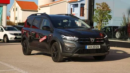 Antracite Usado 2023 Dacia Jogger Monovolume | € 16.990 (Preço justo)