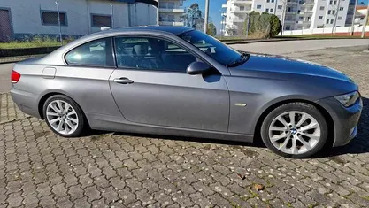 Cinzento Usado 2008 BMW 320 Coupé | € 10.900 (Bom preço)