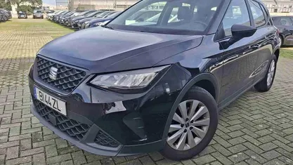 Usado Seat Arona Style 95 HP (69 kW) 2024 Preto SUV