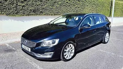 Azul Usado 2015 Volvo V60 Summum Carrinha | € 11.990 (Preço justo)