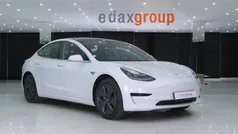 Branco Usado 2020 Tesla Model 3 Standard Range Plus Sedan | € 25.490 (Preço justo)