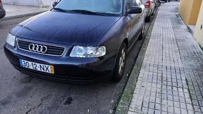 Usado Audi A3 110 HP (80 kW) 1999 Azul Citadino