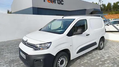 Branco Usado 2021 Citroën Berlingo Monovolume | € 14.750 (Preço justo)