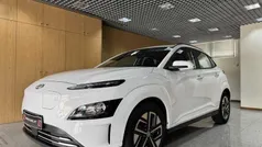 Branco Usado 2022 Hyundai Kauai SUV | € 25.490 (Preço justo)