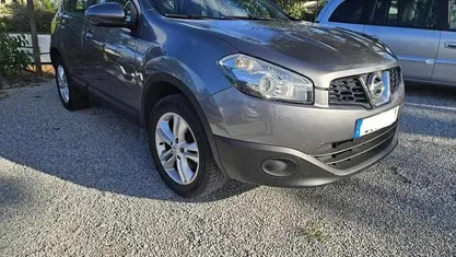 Cinzento Usado 2012 Nissan Qashqai Acenta SUV | € 9.900 (Preço justo)
