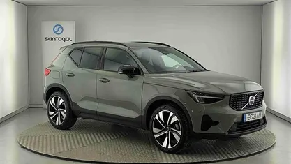 Usado Volvo XC40 Plus 163 HP (119 kW) 2025 SUV