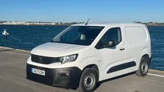 Branco Usado 2021 Peugeot Partner Monovolume | € 12.900 (Preço justo)