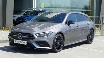 Cinzento Usado 2023 Mercedes CLA200 | € 37.490 (Bom preço)