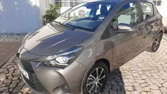 Cinzento Usado 2020 Toyota Yaris Citadino | € 13.950 (Preço justo)