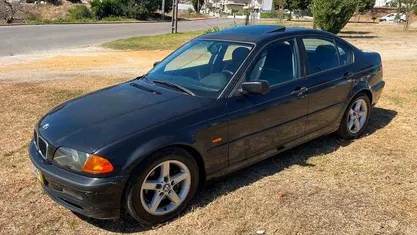 Preto Usado 2001 BMW 320 Sedan | € 2.450 (Super Preço)