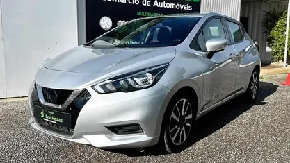 Usado Nissan Micra Acenta 70 HP (51 kW) 2018 Cinza Citadino