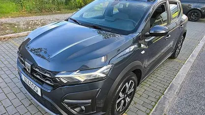 Cinzento Usado 2021 Dacia Sandero Citadino | € 14.500 (Preço justo)