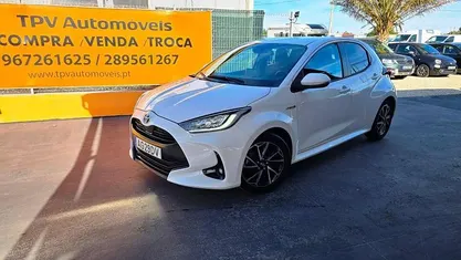 Branco Usado 2021 Toyota Yaris Hybrid | € 16.950 (Preço justo)
