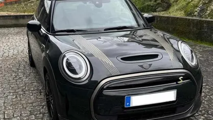 Verde Usado 2023 Mini Cooper SE Hatch Citadino | € 21.900 (Preço justo)