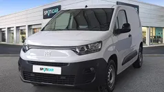 Branco Usado 2023 Fiat Doblò Monovolume | € 18.250 (Preço justo)
