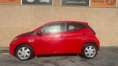 Vermelho Usado 2016 Toyota Aygo X-play Citadino | € 9.950 (Super Preço)