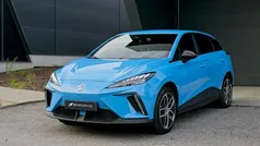 Azul Usado 2023 MG MG4 EV Luxury Citadino | € 23.750 (Bom preço)