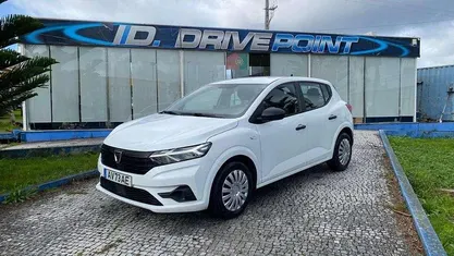Usado Dacia Sandero Essentiel 67 HP (49 kW) 2022 Branco