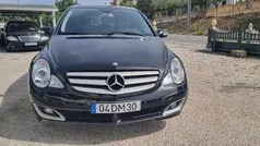 Preto Usado 2006 Mercedes R320 Monovolume | € 9.999