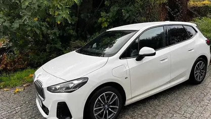 Branco Usado 2024 BMW 225 Carrinha | € 42.000 (Preço justo)