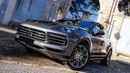 Cinza Usado 2019 Porsche Cayenne SUV | € 69.990 (Preço justo)
