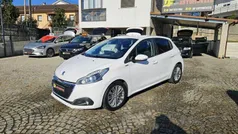 Usado 2018 Peugeot 208 Signature Sky Citadino | € 10.900 (Bom preço)