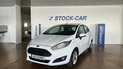 Usado Ford Fiesta Titanium 95 HP (69 kW) 2015 Citadino