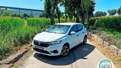 Branco Usado 2022 Dacia Sandero Essentiel Citadino | € 13.990 (Bom preço)