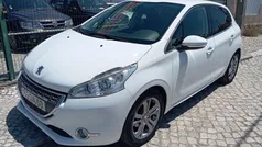 Branco Usado 2013 Peugeot 208 Active Citadino | € 7.900 (Bom preço)