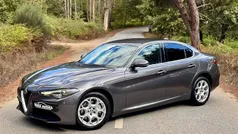 Cinza Usado 2018 Alfa Romeo Giulia Super Sedan | € 27.250 (Preço justo)