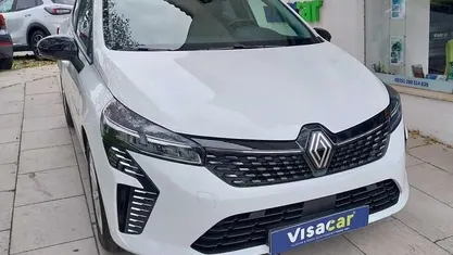 Usado Renault Clio V 100 HP (73 kW) 2024 Branco