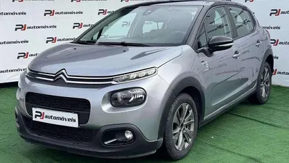 Usado Citroën C3 Shine 100 HP (73 kW) 2019 Cinzento Citadino