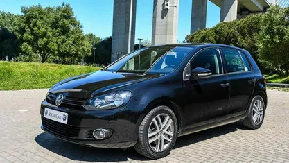 Usado VW Golf VI 105 HP (77 kW) 2009 Preto Citadino