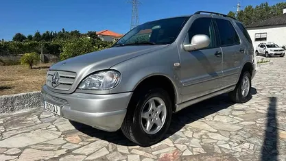Usado Mercedes ML270 163 HP (119 kW) 2000 Cinzento SUV