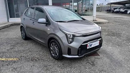 Usado Kia Picanto Urban 68 HP (50 kW) 2025 Cinza Citadino