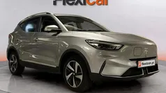 Cinza Usado 2023 MG ZS Luxury Sedan | € 25.490 (Preço justo)
