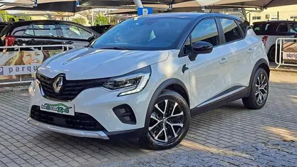 Usado Renault Captur Zen 100 HP (73 kW) 2021 SUV