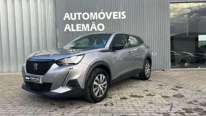 Usado Peugeot 2008 Active 102 HP (75 kW) 2023 Cinza prata SUV