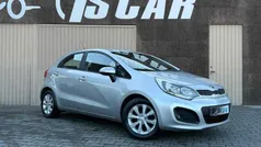 Cinzento Usado 2012 Kia Rio | € 6.990 (Preço justo)