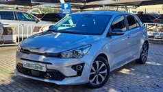 Cinza Usado 2021 Kia Rio Citadino | € 14.990 (Bom preço)