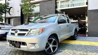 Cinzento Usado 2007 Toyota HiLux Pickup | € 11.950 (Bom preço)