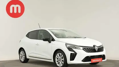Branco Usado 2024 Renault Clio V | € 17.499 (Preço justo)
