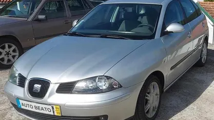Cinzento Usado 2004 Seat Ibiza FR Citadino | € 3.950 (Super Preço)