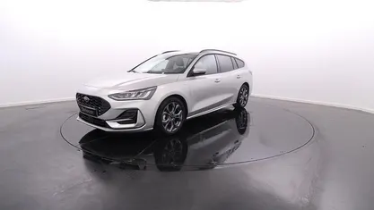 Cinzento Usado 2023 Ford Focus Carrinha | € 25.950 (Preço justo)