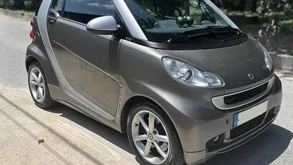 Cinzento Usado 2011 Smart ForTwo Coupé Pulse Coupé | € 6.000 (Preço justo)